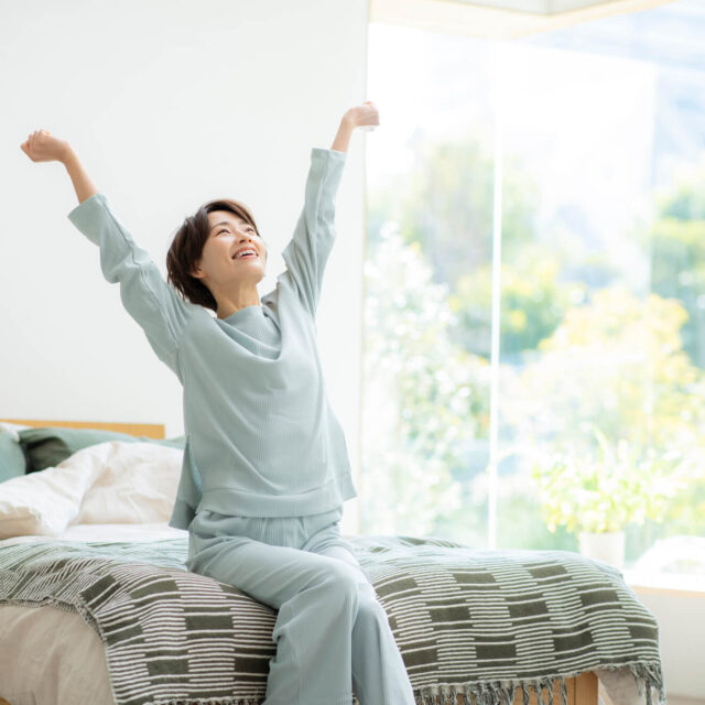 0110pixta_76444380_M