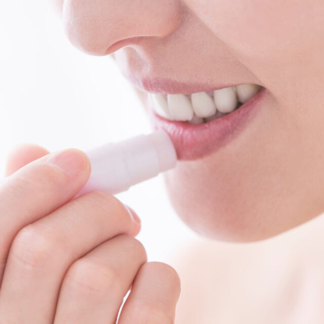 0211pixta_68738011_M