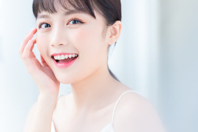 pixta_72125082_S-1-1