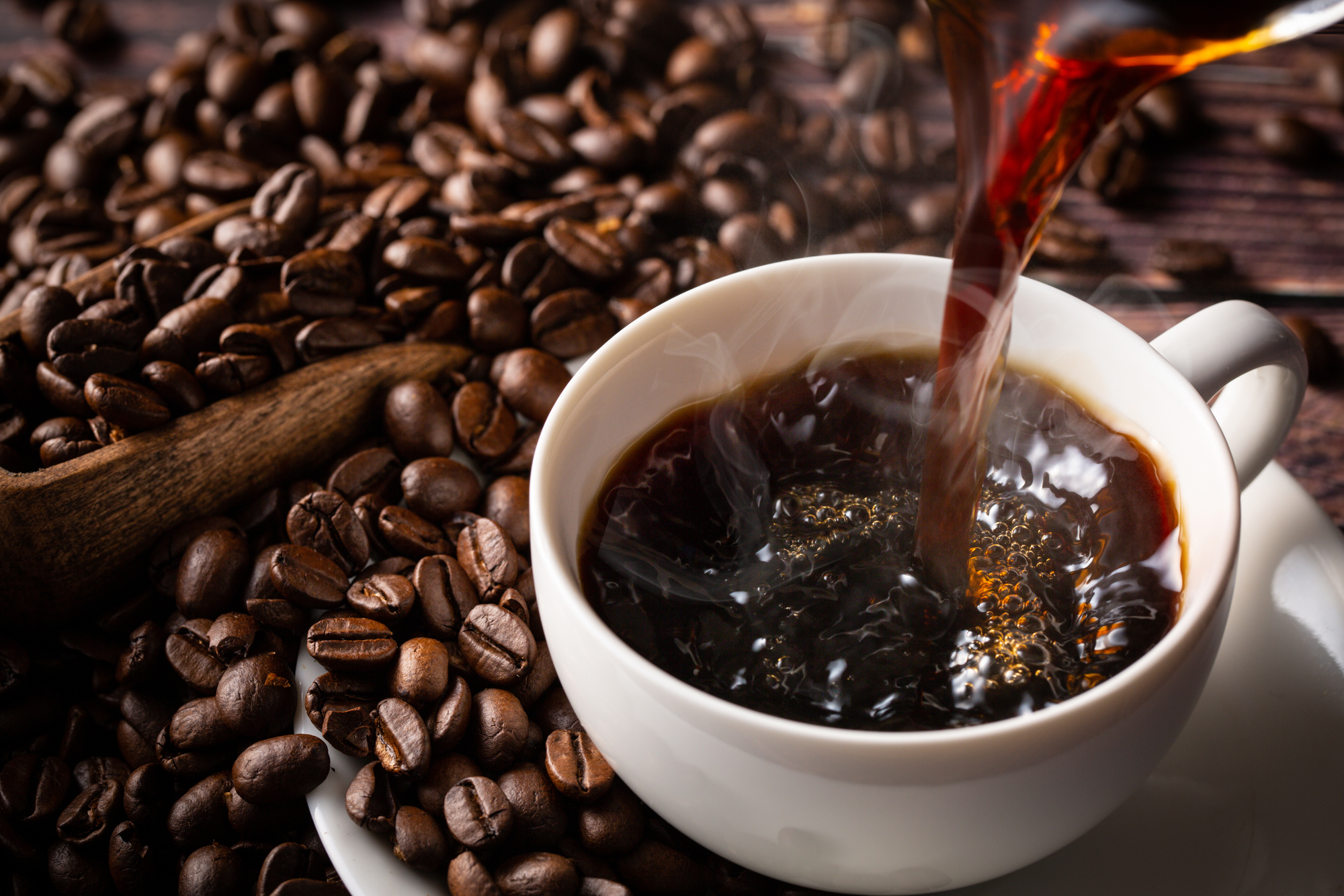 カフェインが美容に与える影響は？自律神経に優しい飲み方
